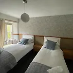 Swallows Nest Клэпхэм