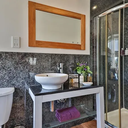 度假居 Swallows Nest *