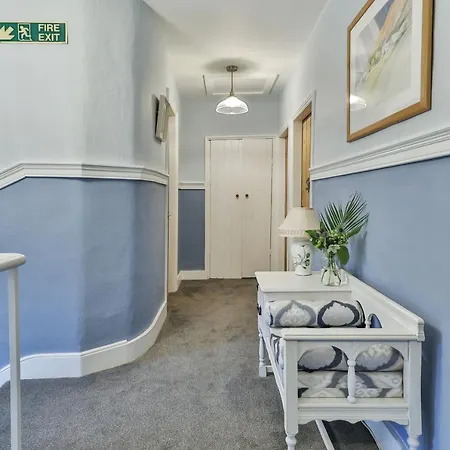 度假居 Swallows Nest