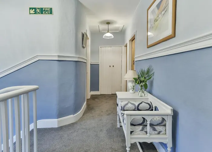 Holiday home Swallows Nest