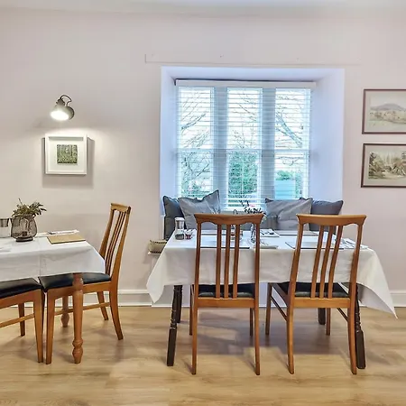 Bed & Breakfast Swallows Nest